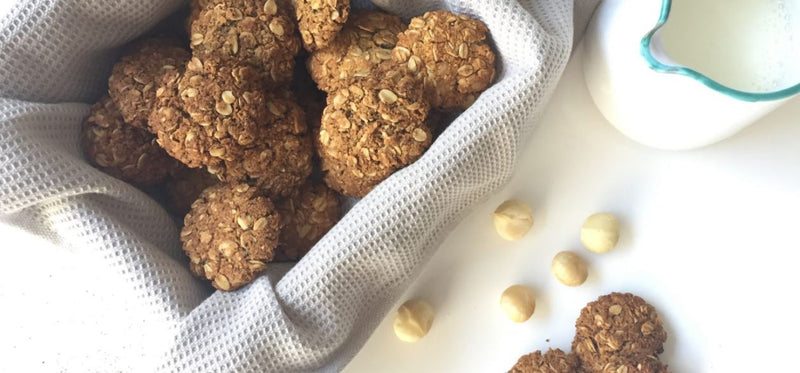 COCONUT AND WATTLESEED ANZAC BISCUITS