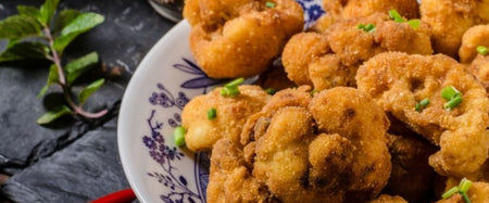 VEGAN CAULIFLOWER NUGGETS & KAKADU PLUM CHILLI SAUCE